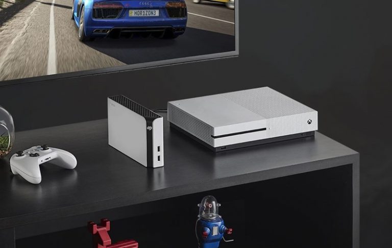 Así es el Game Drive Hub para Xbox de Seagate.