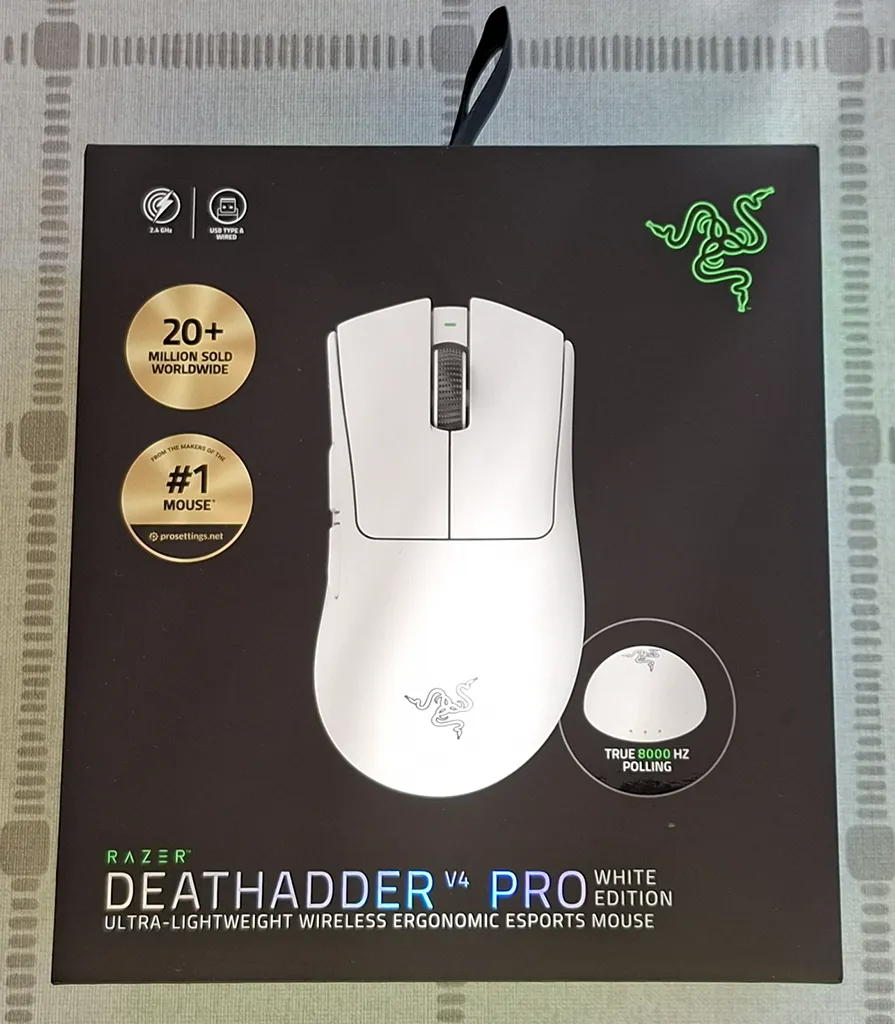 Frontal de la caja del nuevo ratón ultra ligero de Razer