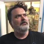 Double Fine reacciona en su línea